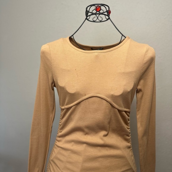 Elegant Tan Ruched Dress - Picture 4 of 9
